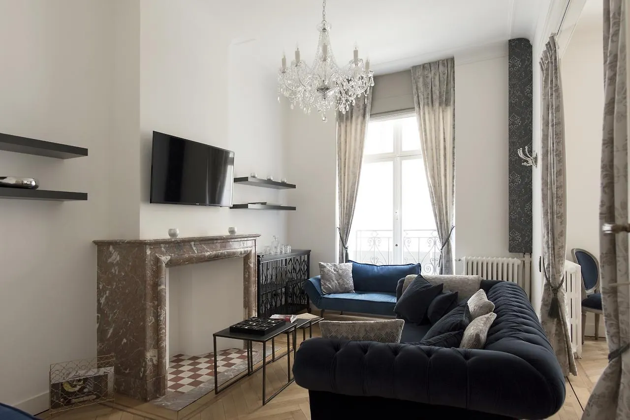 Roaring 20'S Apartment Meir アントウェルペン